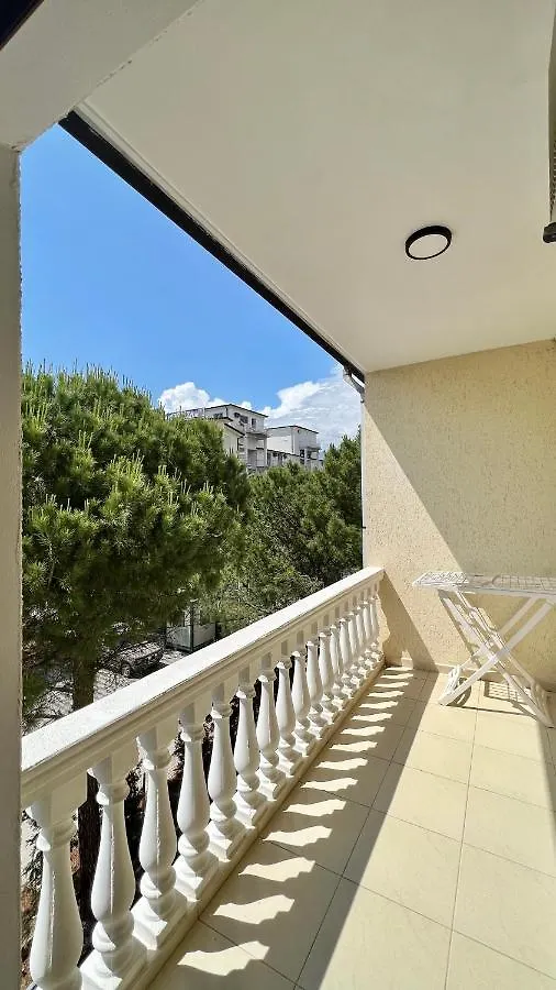 Kamberi Hotel & Apartments Velipoja