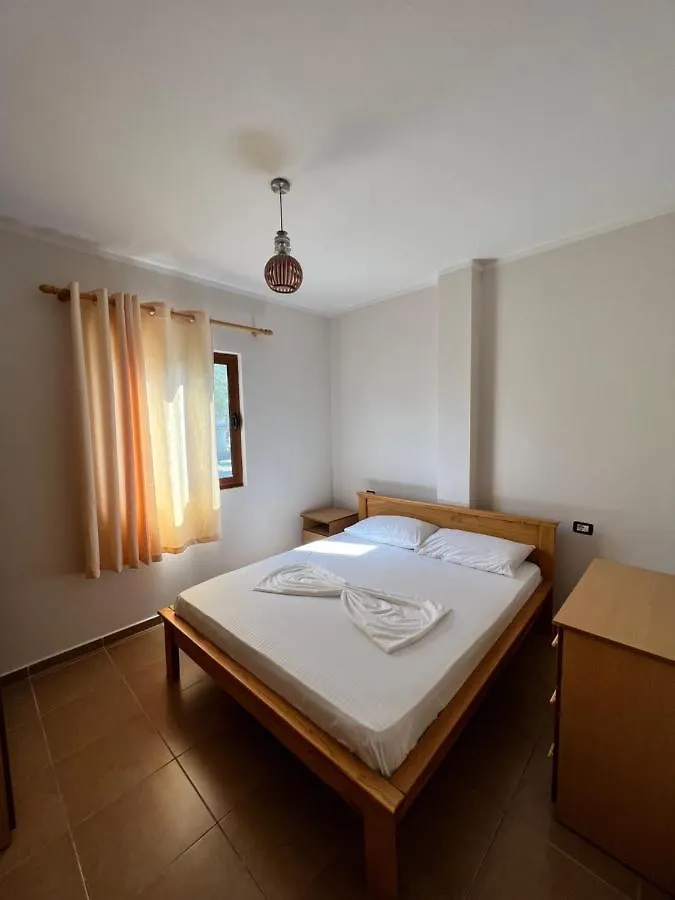Kamberi Hotel & Apartments Velipojë