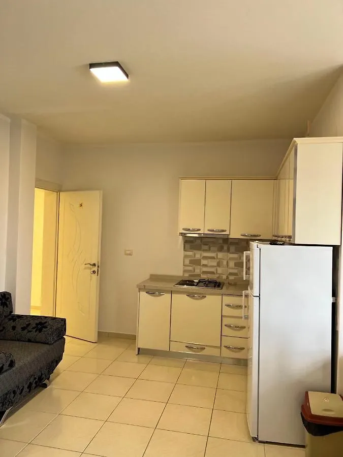 Kamberi Hotel & Apartments Velipoja