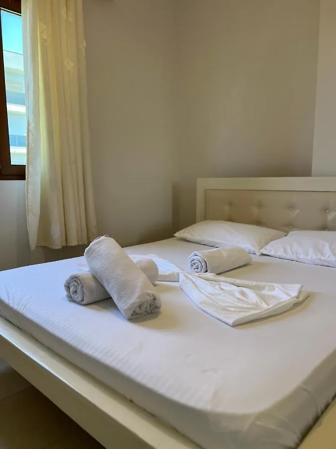 Kamberi Hotel & Apartments Velipojë