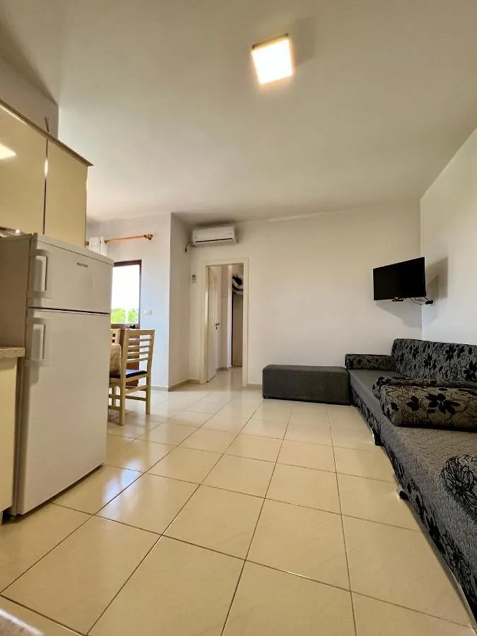 Kamberi Hotel & Apartments Velipojë