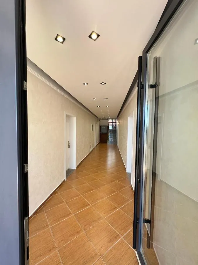 **  Kamberi Hotel & Apartments Velipojë Albania
