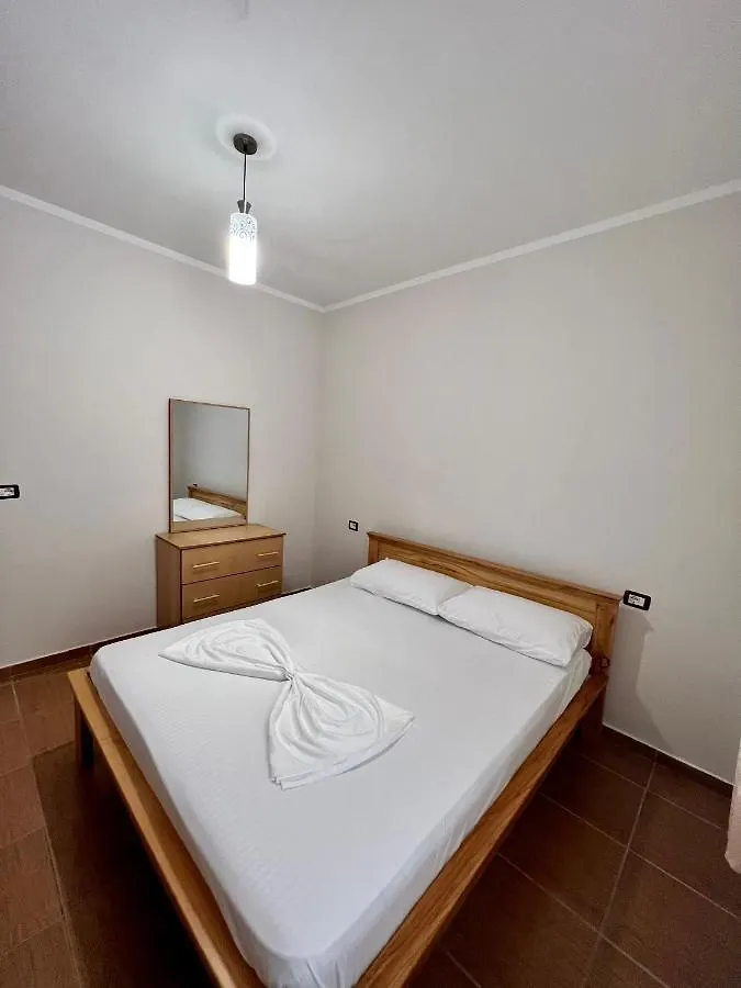 Kamberi Hotel & Apartments Velipojë